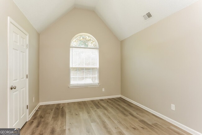 Building Photo - 3943 Riverside Pkwy