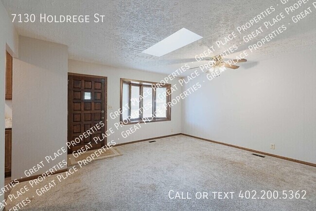 Building Photo - 7130 Holdrege St