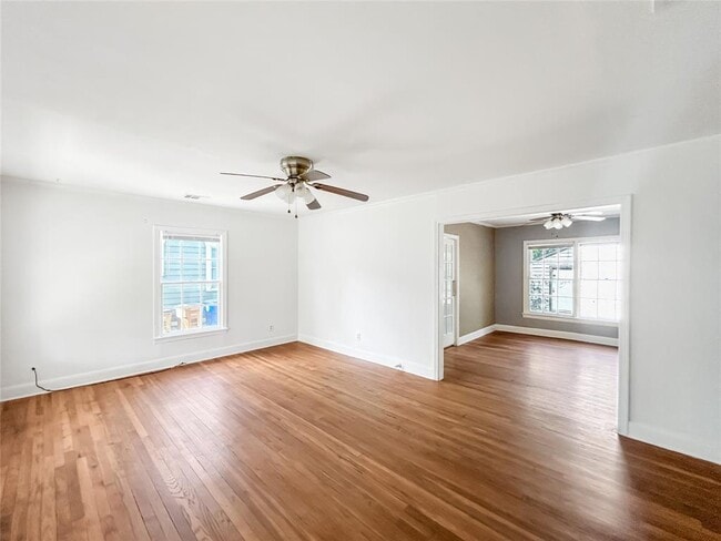 Building Photo - 5501 Montview St