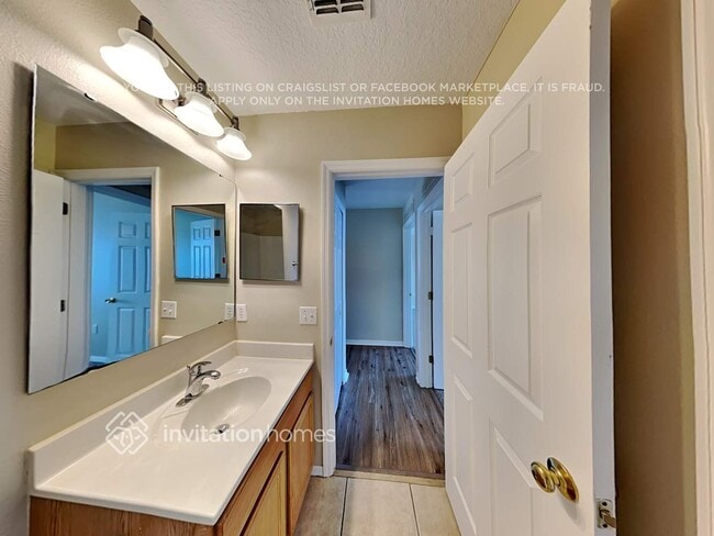 Building Photo - 6012 Sunset Vista Dr