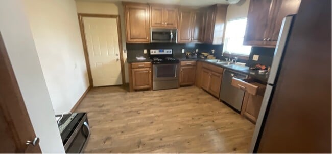 Building Photo - 404 Boston St