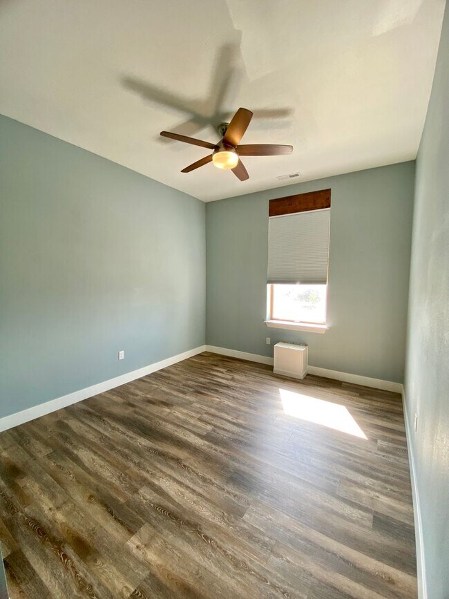 Building Photo - Boot Hill Lofts