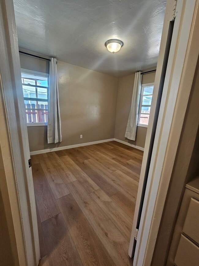 Building Photo - 7186 Central Ave