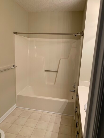 Building Photo - 133 Columbine Dr. Unit # 113