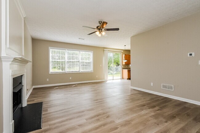 Building Photo - 107 Chamberlyn Ln