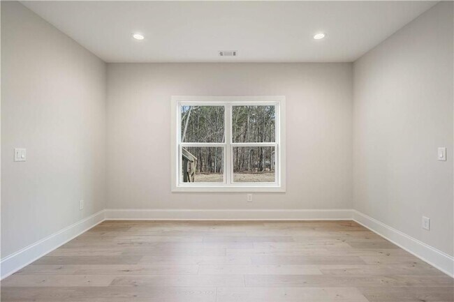 Building Photo - 126 Spaulding Ln