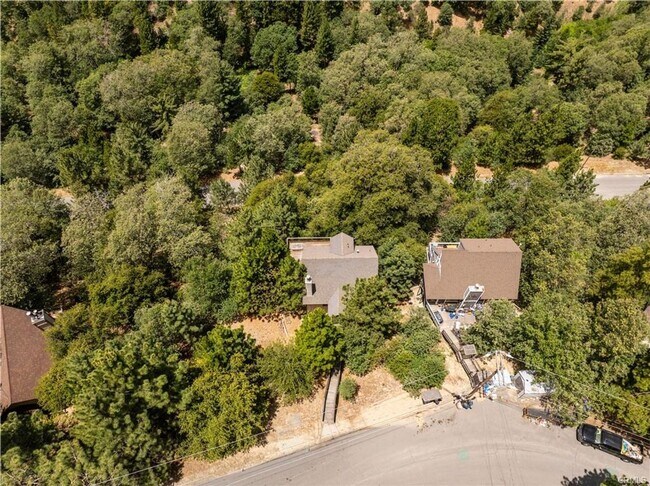 Building Photo - 1334 St Anton Dr
