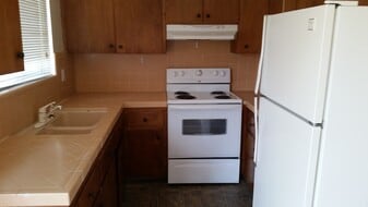 Building Photo - 645 Colorado River Blvd