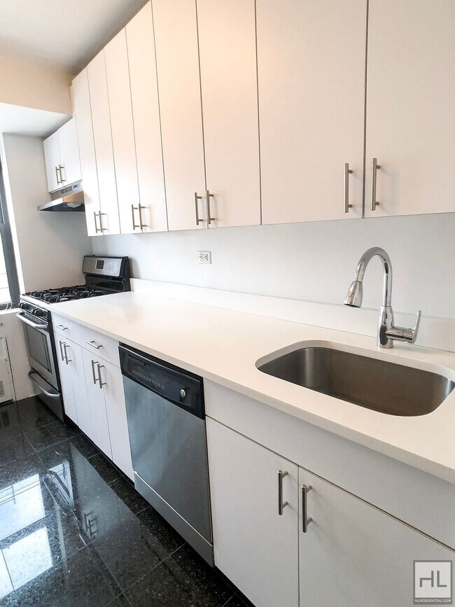 Building Photo - East 82nd Street