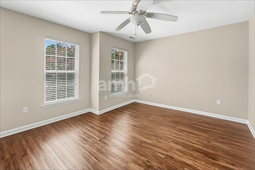 Building Photo - 405 Bedstraw Ct