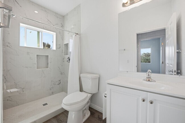 Building Photo - Brand new!