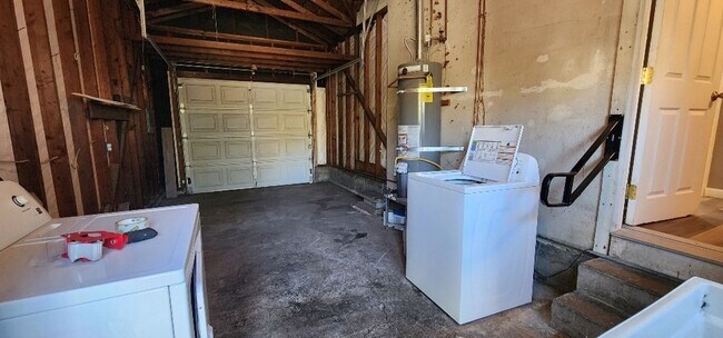 Building Photo - Charming 2 Bedroom 1 Bath Home in Vallejo Ready to Lease!