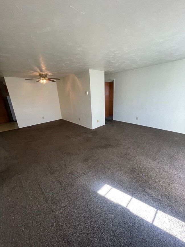 Building Photo - Fairway Apartments