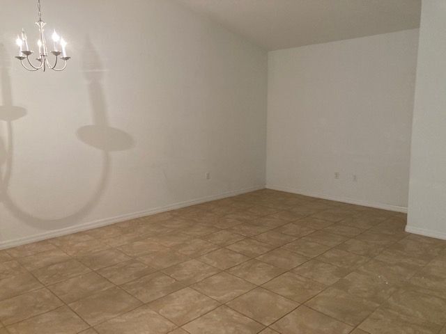 Building Photo - 44 Karat Path