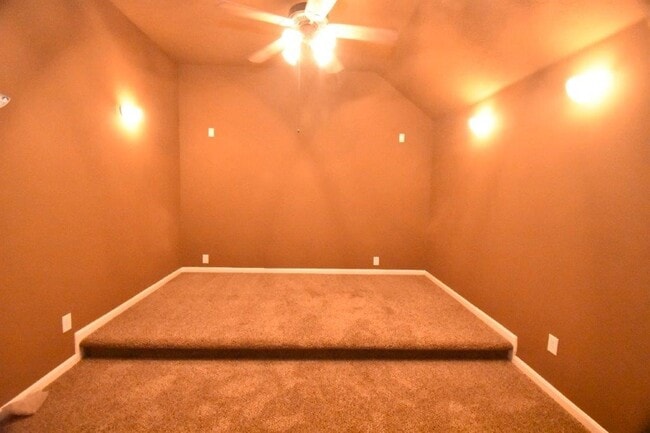 Building Photo - 22306 Fieldcrest Ln