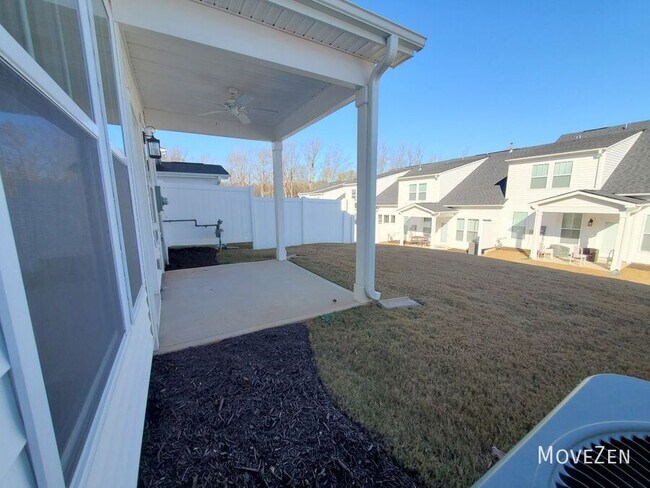 Building Photo - 210 Woodhouse Wy