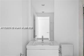 Building Photo - 17111 Biscayne Blvd