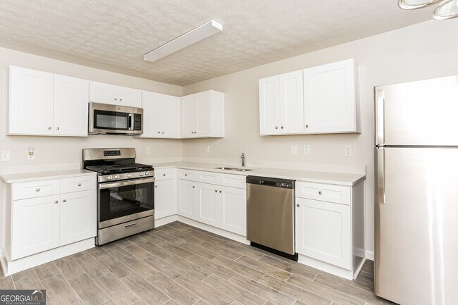 Building Photo - 6621 Ivy Log Dr SW