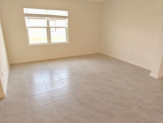 Building Photo - 6694 Topaz Dr