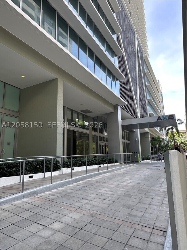Building Photo - 1111 SW 1st St