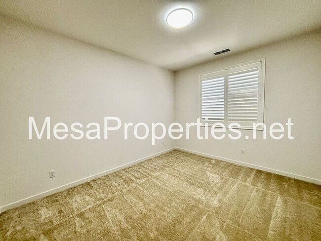 Building Photo - 7031 Aloe Ln