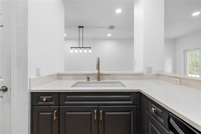 Building Photo - 7820 Bally Money Rd