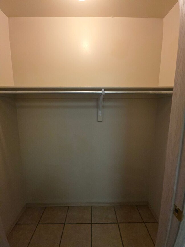 Building Photo - 705 E J St