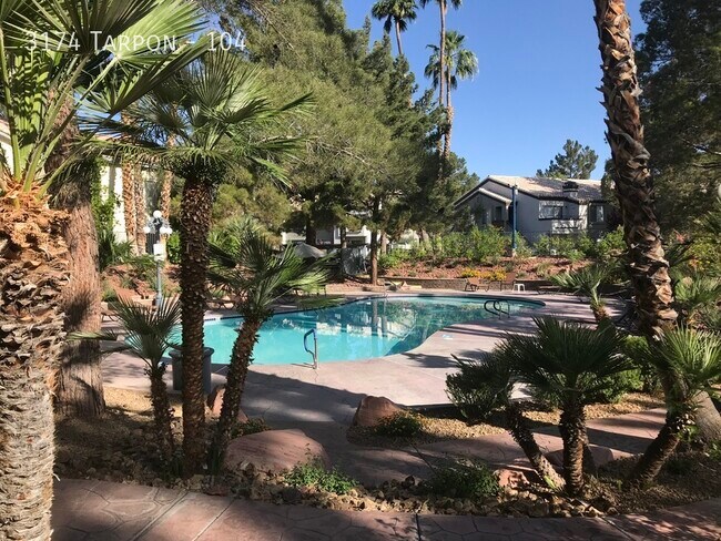 Building Photo - Beautiful 3 Bedroom Condo.