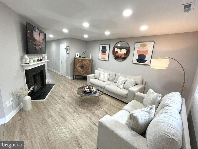 Building Photo - 402 A Mulberry Cove-402