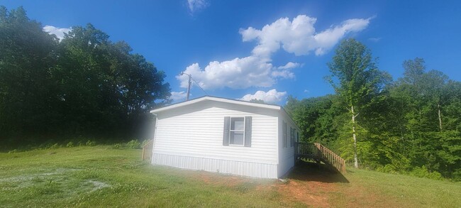 Building Photo - Ready to Move in
