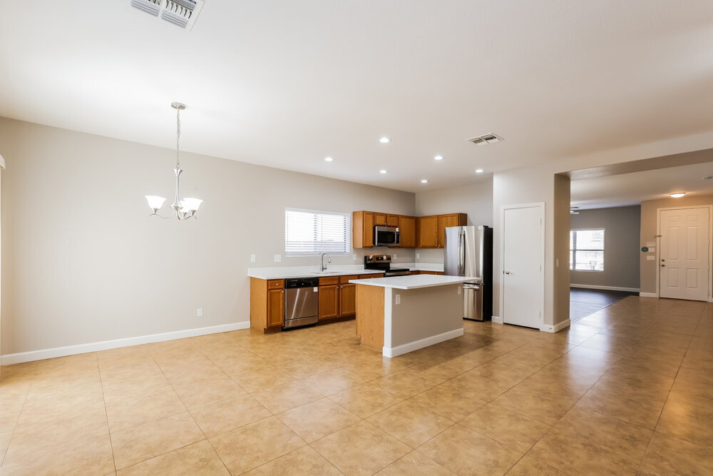 Building Photo - 2611 W Bloch Rd