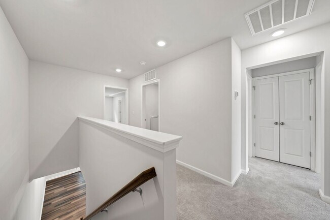 Building Photo - 205 Millennium Dr