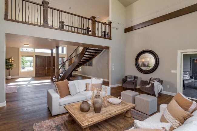 Building Photo - Stunning Tumalo Estate-6 Bed - 7.5 Bath ov...