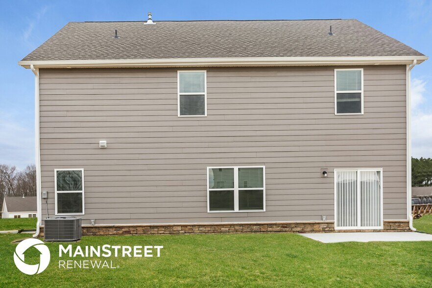 Building Photo - 2136 Moselle Dr
