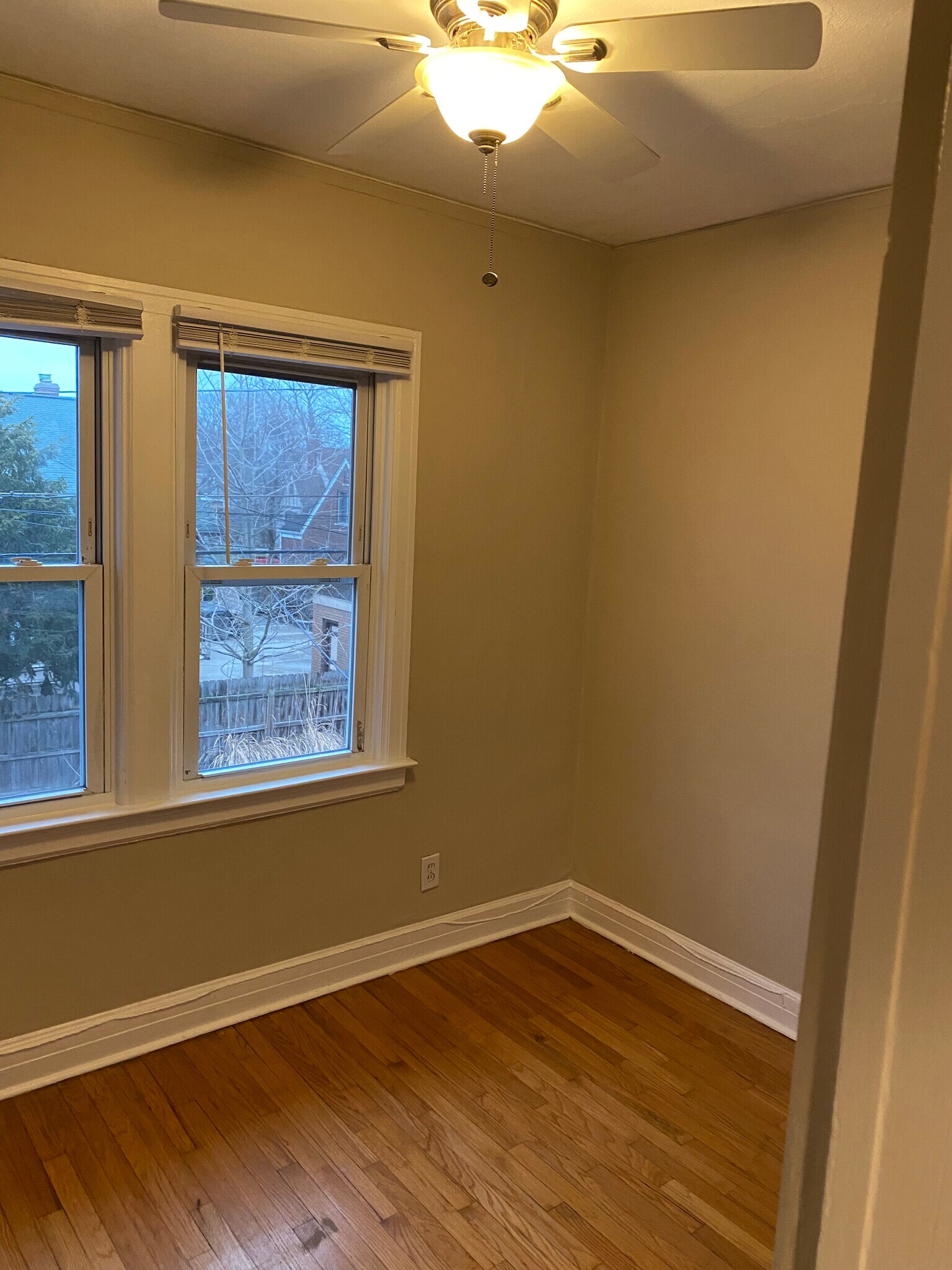 Building Photo - 1096 Beaconsfield Ave