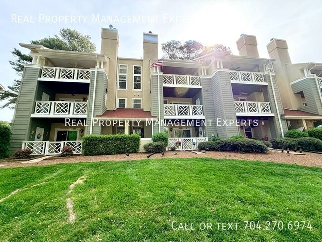 Building Photo - 20119 Henderson Rd