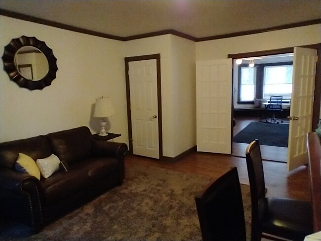 Building Photo - 1607 State Ave