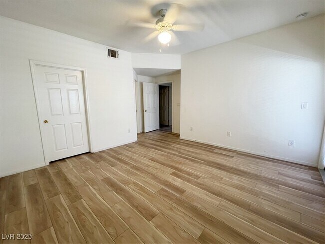 Building Photo - 6160 Rumrill St