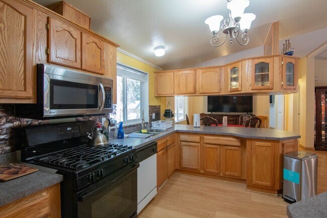 Building Photo - Furnished Shingletown Home with Horse Corral, Huge Fenced Back Yard and Chicken Coop!