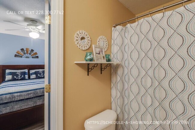 Building Photo - 1229-A Century Oaks Dr-