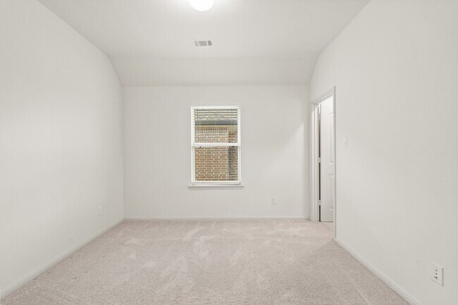 Building Photo - 6018 Bristol Spur Ln