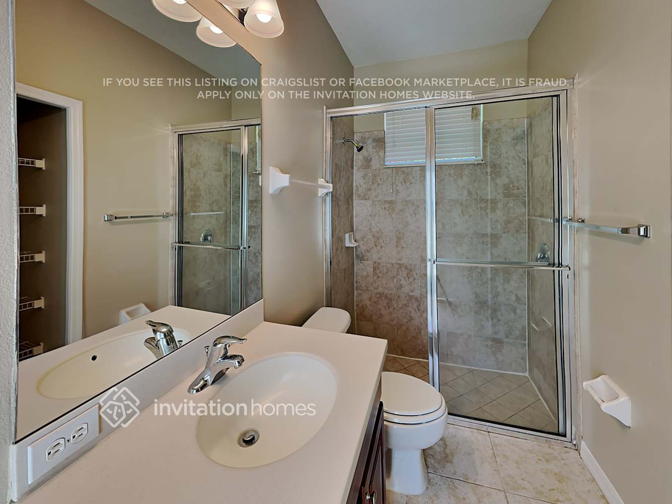 Building Photo - 12423 25th Ct E