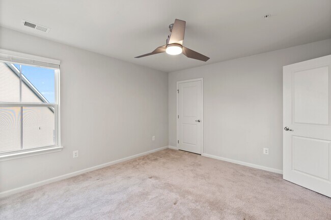 Building Photo - 311 Sunrise Ct