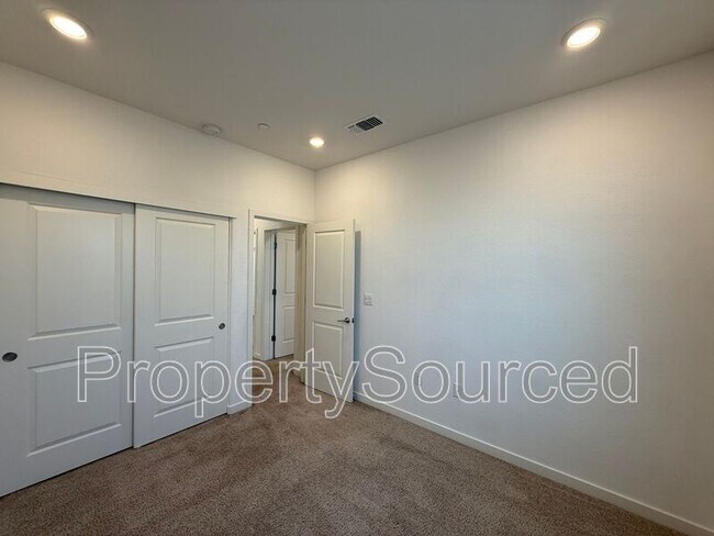 Building Photo - 754 Shearwater Rd