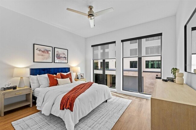 Building Photo - 1991 Main St