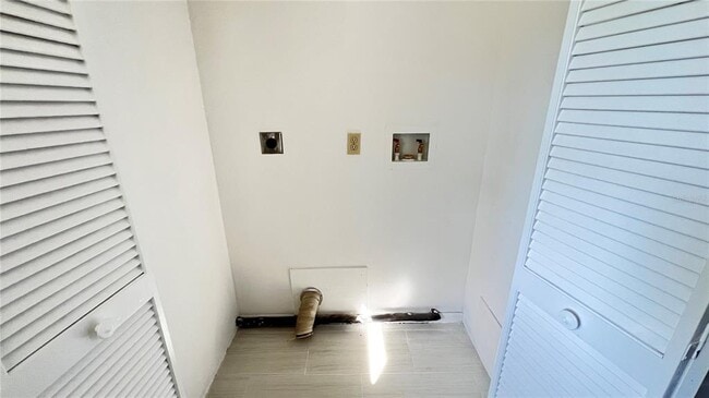 Building Photo - 10548 86th Ave N