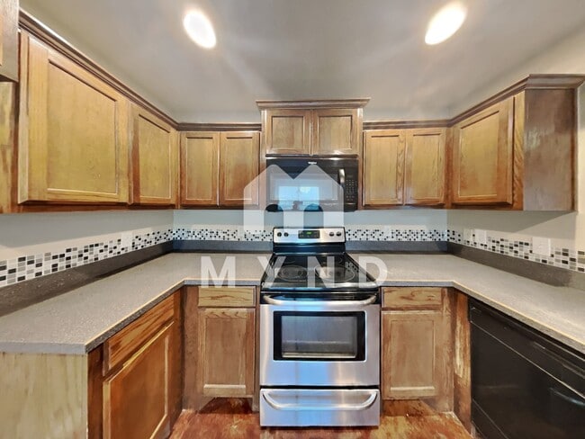 Building Photo - 127 Jolin Ln