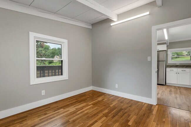 Building Photo - 175 Pleasant St