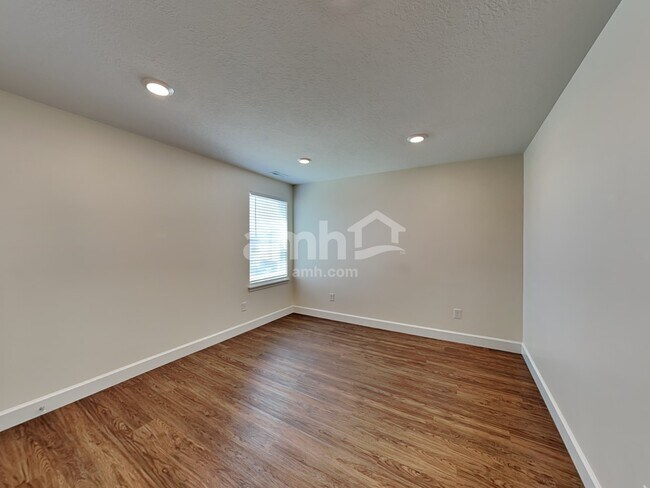 Building Photo - 2286 E Tumbleweed Rd