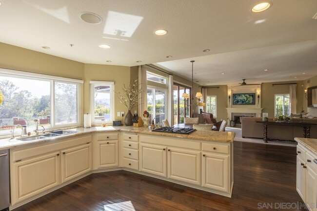 Building Photo - 3245 Brookside Ln